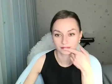 lunaa_bluee on Chaturbate