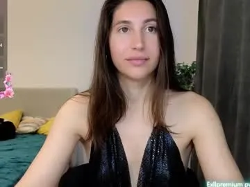 Freechat marrycolins on Chaturbate