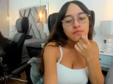 Freechat melodywinx on Chaturbate