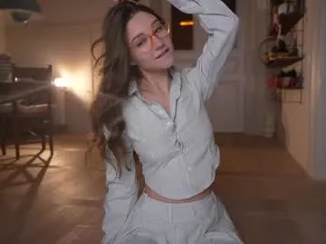 mia_dynasty on Chaturbate