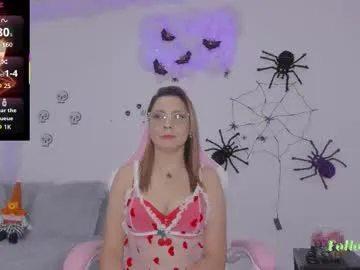 milfaaura on Chaturbate