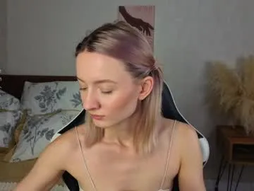 Freechat minnietammy on Chaturbate