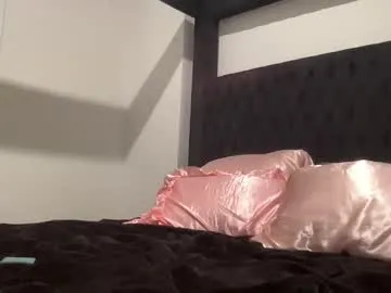 Chaturbate paisleyluvv is Freechat paisleyluvv — Goal: Moaning pillow ride 3 min #petite #brunette #teen #young #privateopen - Next Goal: Oil titties