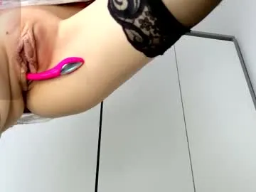 Freechat pokemon7ik on Chaturbate