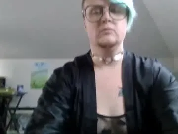 queerlyjaz on Chaturbate 
