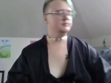 queerlyjaz on Chaturbate 