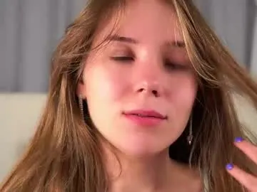 Freechat roxannastoo on Chaturbate