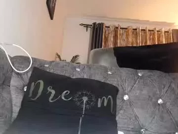 Freechat sultryaura on Chaturbate