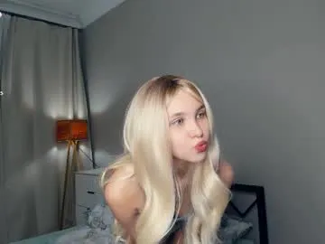 Freechat summer_lilac on Chaturbate