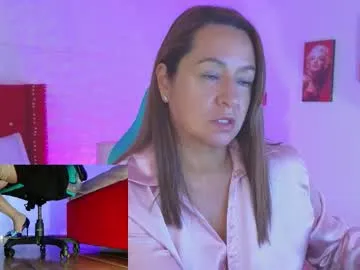 Group sweet_evans___ on Chaturbate