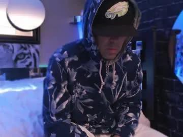 Tommy_knuckles from Chaturbate