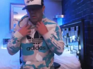 Tommy_knuckles from Chaturbate