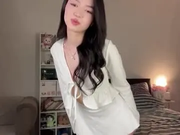 Freechat yourlittlesunrise_ on Chaturbate