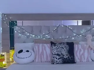 Freechat amannda_skye on Flirt4Free