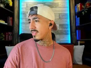 Offline donovan_desmond on Flirt4Free