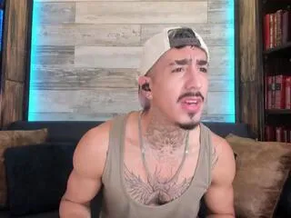 Offline donovan_desmond on Flirt4Free