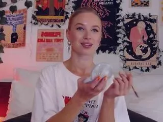 emma_wilde on Flirt4Free 