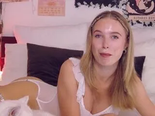 emma_wilde on Flirt4Free 