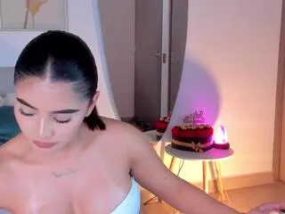 Freechat evangelyne_excalibur on Flirt4Free