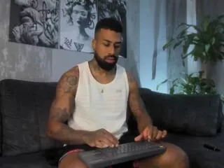 Offline ostin_daniels on Flirt4Free