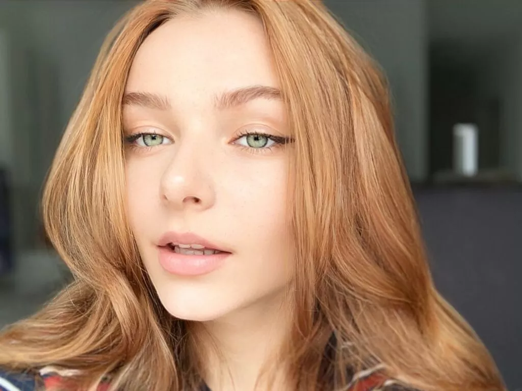 LiveJasmin AmberEvens is Freechat AmberEvens — I love being seduced, conquered and pampered, foreplay is important to me because if you turn me on well, I will lose myself in sensual fun.