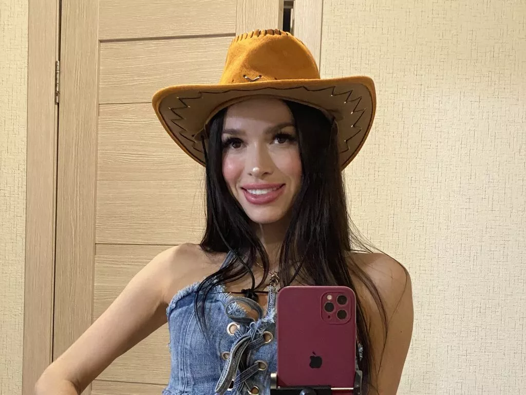 LiveJasmin AnnaLakshmy is Freechat AnnaLakshmy — I just love good people, strawberry ice cream, long kisses and hugs!