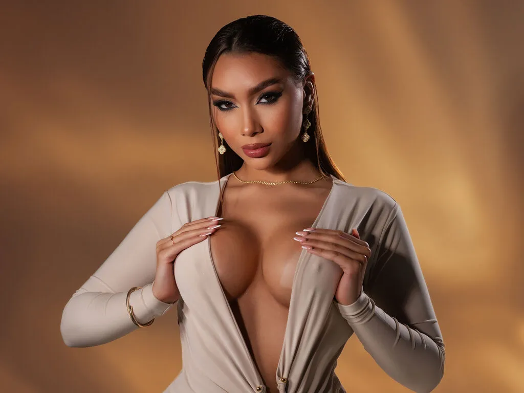 LiveJasmin Isabela is Private Isabela — I long to travel all over the world, it's something that fascinates me. I am a lover of luxury and great restaurants, I am a girl who does not settle for little. Finally, I can say that fashion and art can be part of my taste.