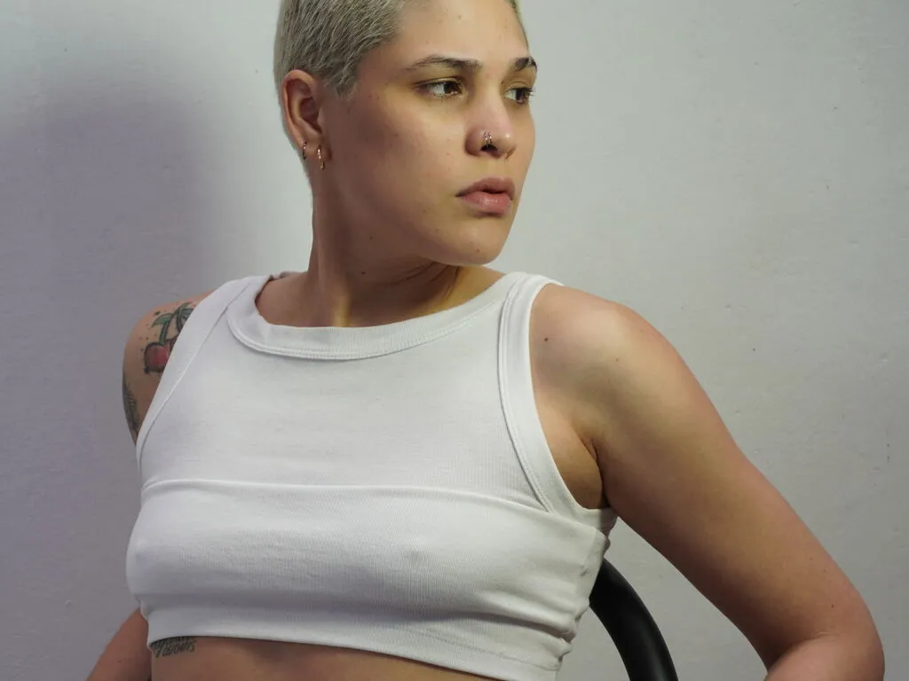 LiveJasmin LauraaRosee is Freechat LauraaRosee — I love the real connection and the unforgettable moments!!!