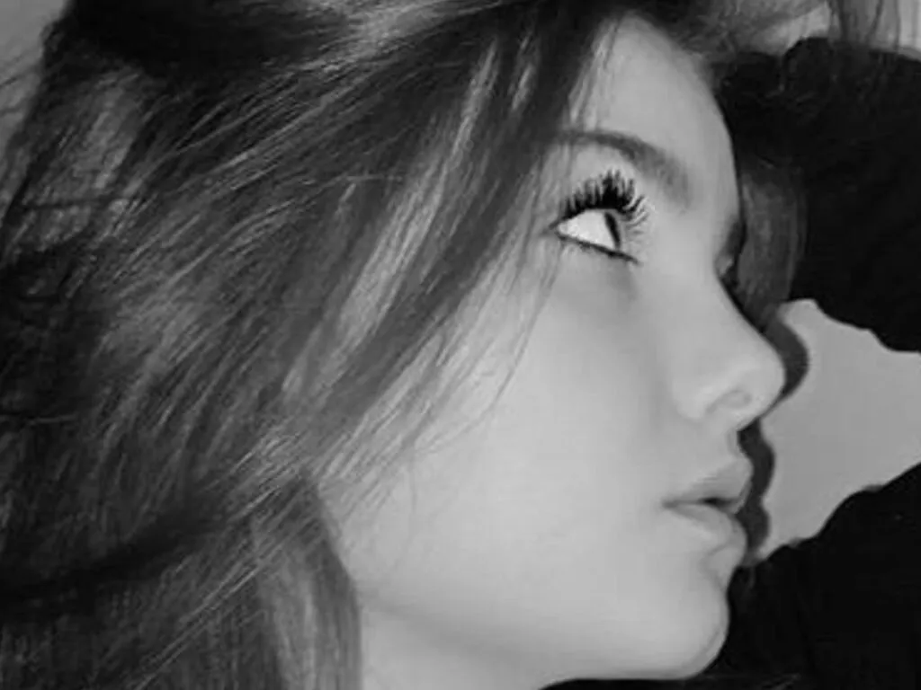 LiveJasmin StephanieMiller is Group StephanieMiller — I love surprises, gifts, I love fresh flowers, I love it when people give me compliments and talk to me heart to heart, I really love sweets, I love generous and positive men)