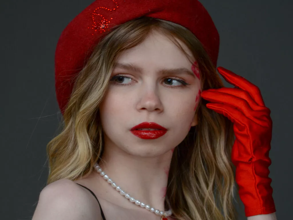 LiveJasmin UnataMigdel is Group UnataMigdel — Mornings and sunny days