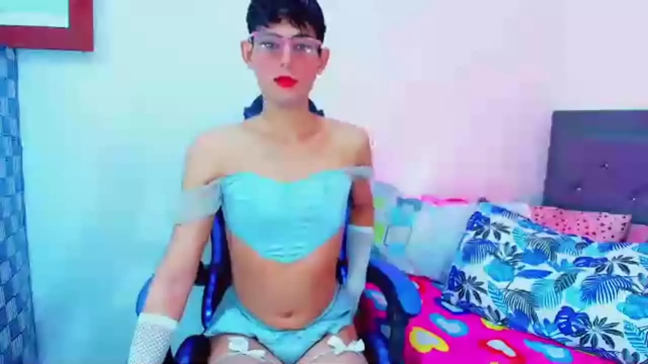 Offline aidaathhTS on Streamray