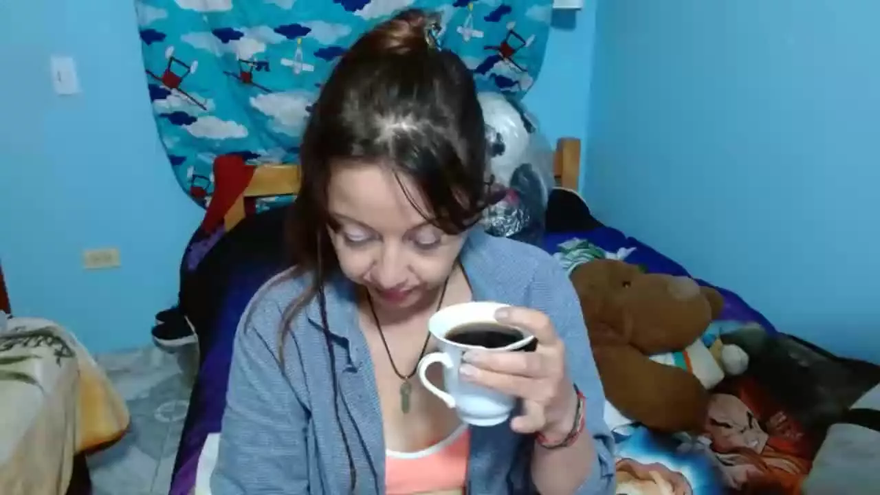 Offline AnieHorny on Streamray