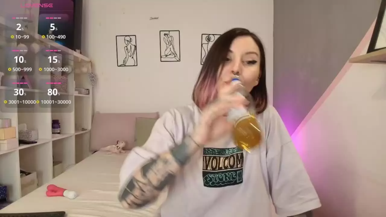 Offline AnnaMore on Streamray