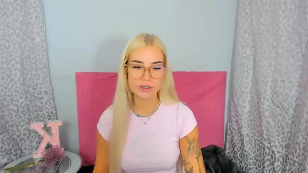 Freechat KristyMiss on Streamray