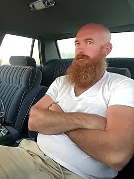 32XRedBeard from StripChat is Freechat