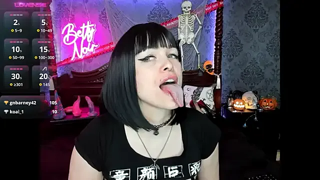 Freechat BettyNoir on StripChat