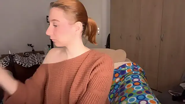 Freechat Caliiie-of on StripChat