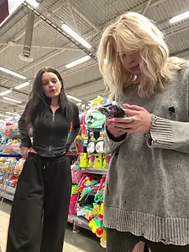 Private Cum_girlss on StripChat