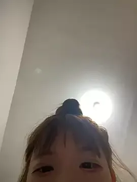 Freechat D-033 on StripChat