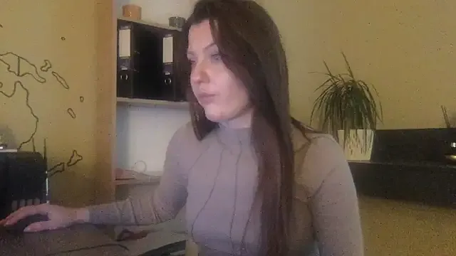 Freechat DollyRoma on StripChat