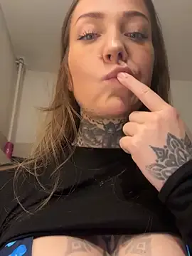 Elenascrib on StripChat 