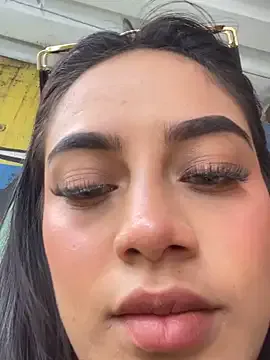 Freechat Emily_sharlot on StripChat