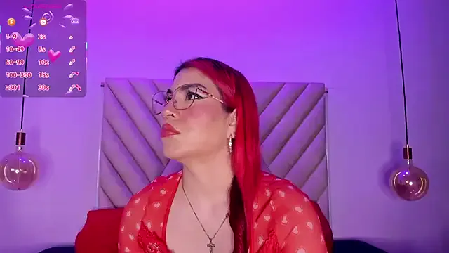 EmmaSwift_ on StripChat 