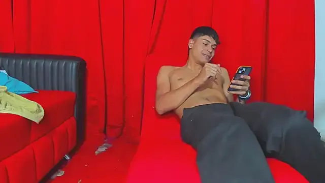 Freechat Extreme_Team8 on StripChat