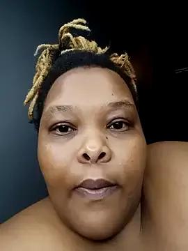 fatafricanqueen from StripChat is Freechat