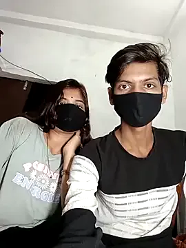 hiddennisha on StripChat 