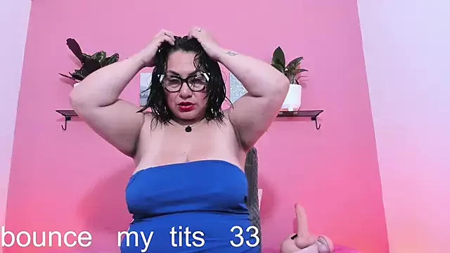 Freechat Karo_11_ on StripChat