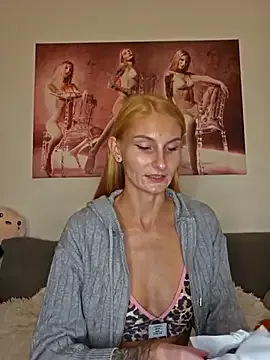 Freechat LessiaMia on StripChat