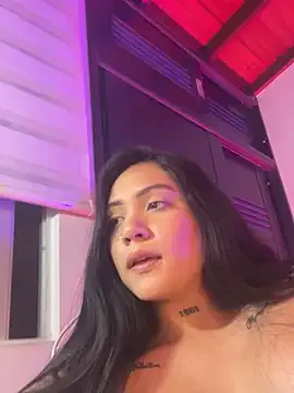 liahouses on StripChat