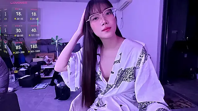 Freechat Linbaibai on StripChat